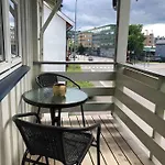 120m2 Brygge Solrike Terrasser Parkering