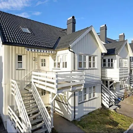 Lejlighed 120m2 Brygge Solrike Terrasser Parkering