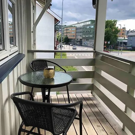 120m2 Brygge Solrike Terrasser Parkering