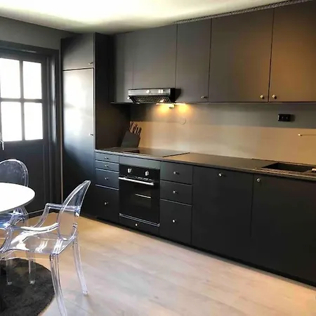Lejlighed 120m2 Brygge Solrike Terrasser Parkering