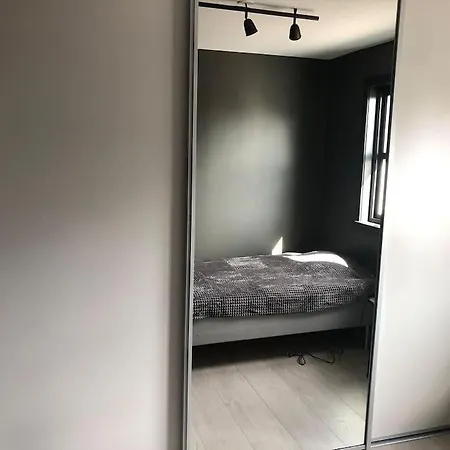 Lejlighed 120m2 Brygge Solrike Terrasser Parkering *